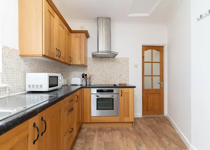 Bright~ Town Center~ 2 Bed~Penzance