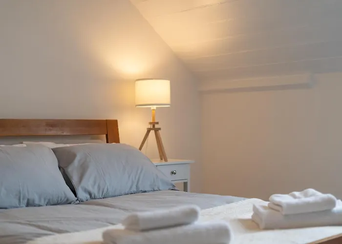 Bright~ Town Center~ 2 Bed~Penzance