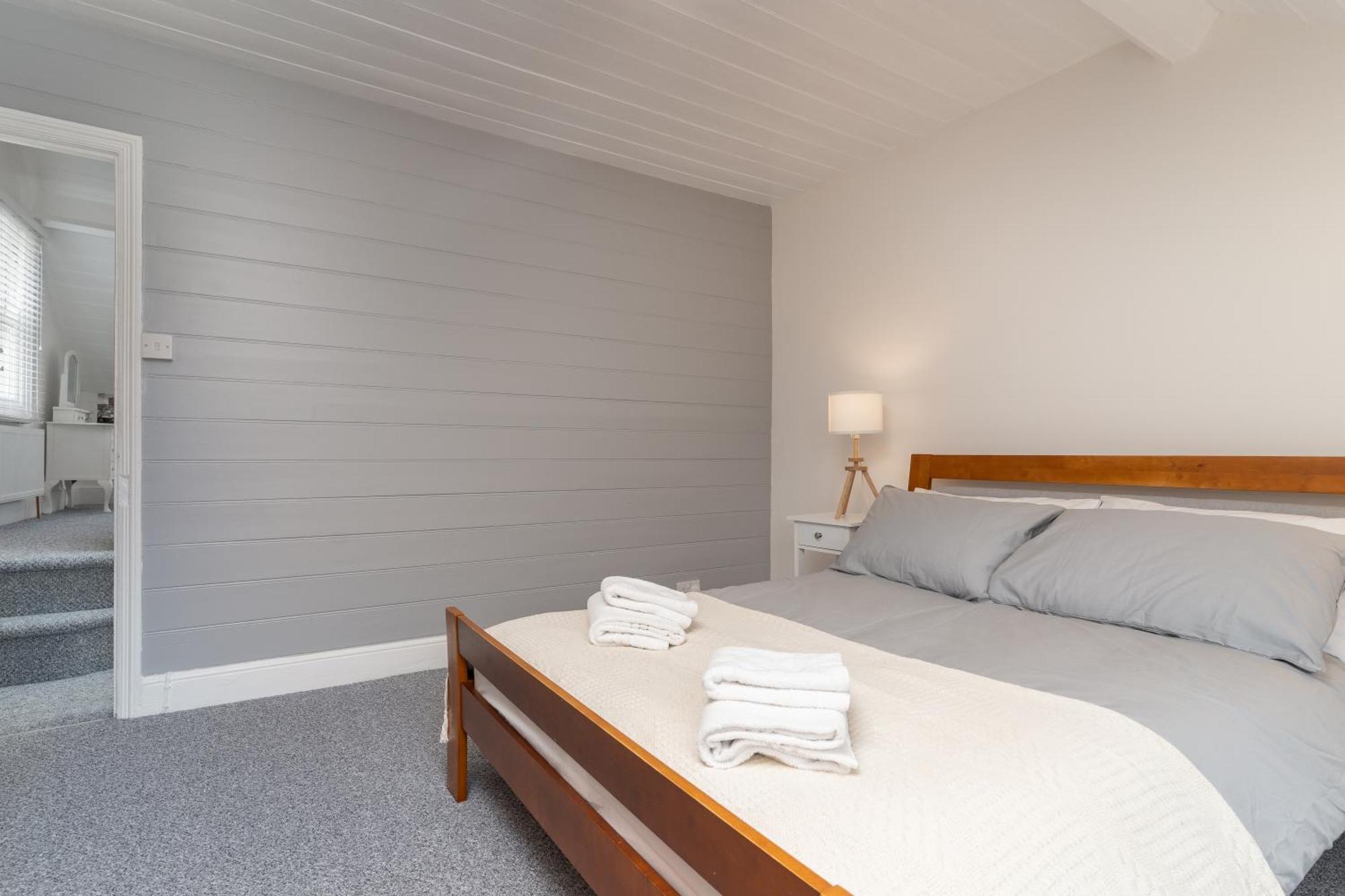 Bright~ Town Center~ 2 Bed~penzance *